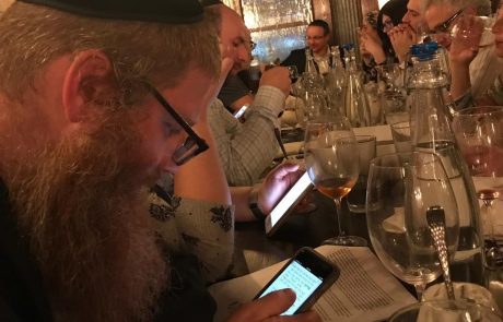 כיצד יהודי אמריקה בוחרים יין לחג